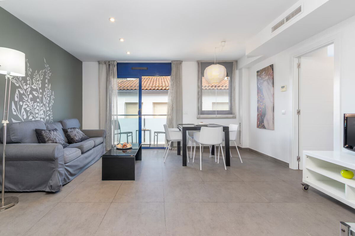 Ubicado en el pintoresco pueblo de Tamariu, este apartamento te brinda la oportu