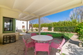 Modern bright house with large garden in Begues