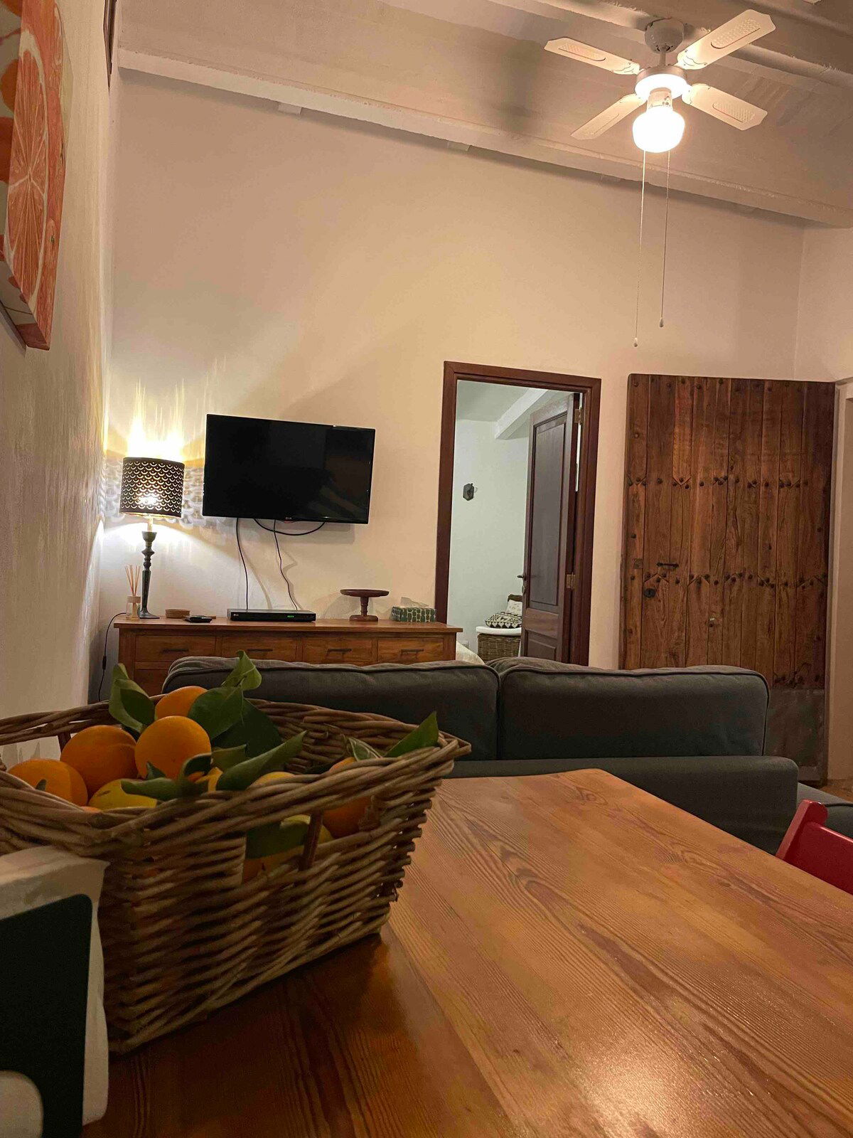 Cosy mountain cottage in Majorca for 2 people, nice terraces, BBQ & private pool