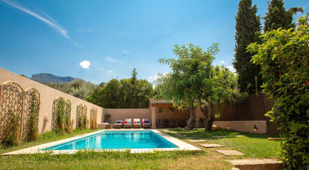 Perfectly located villa for 8 fully refurbished in Port Soller, flat walk to sea