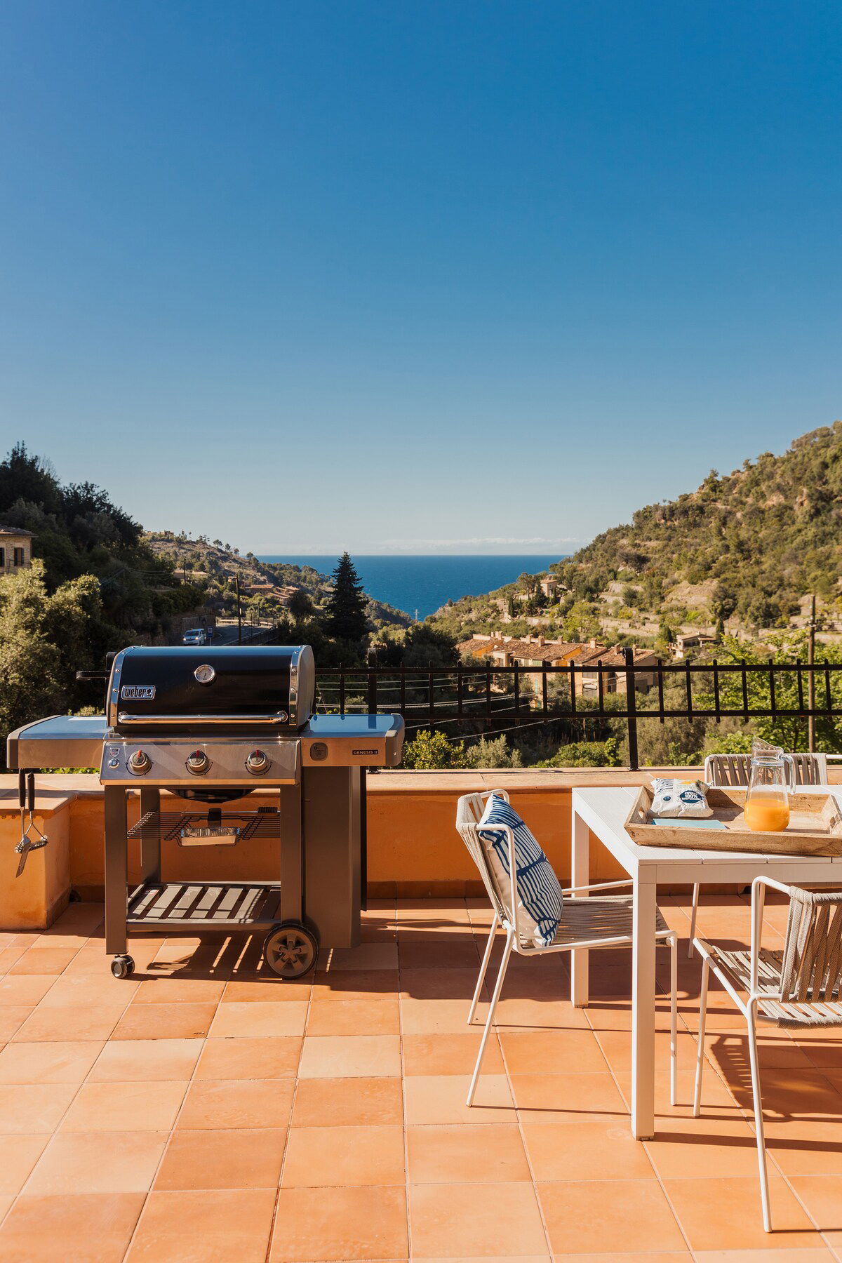 Stunning spacious 4-bedroom villa in Mallorca with private heated pool & parking