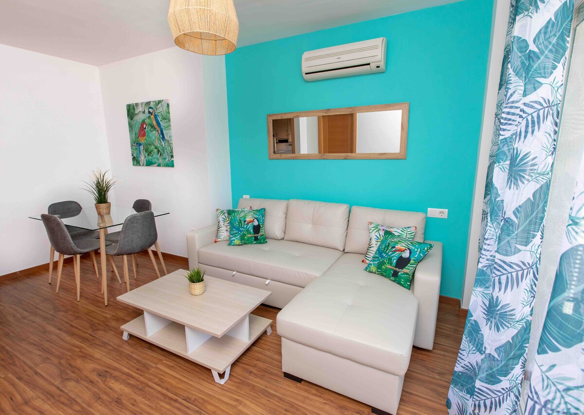 Apartamento exterior, espacioso, luminoso y acogedor, a solo 40 m de la playa...