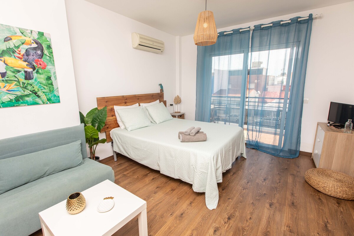 Precioso loft exterior, espacioso, luminoso y acogedor, a solo 40m de la playa