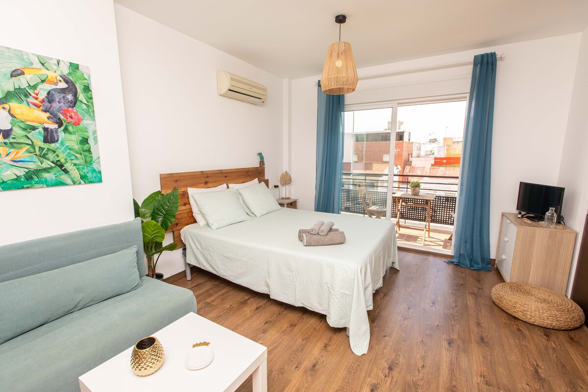 Precioso loft exterior, espacioso, luminoso y acogedor, a solo 40m de la playa