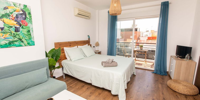 Precioso loft exterior, espacioso, luminoso y acogedor, a solo 40m de la playa