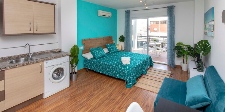 Precioso loft exterior, espacioso, luminoso y acogedor, a solo 40m de la playa
