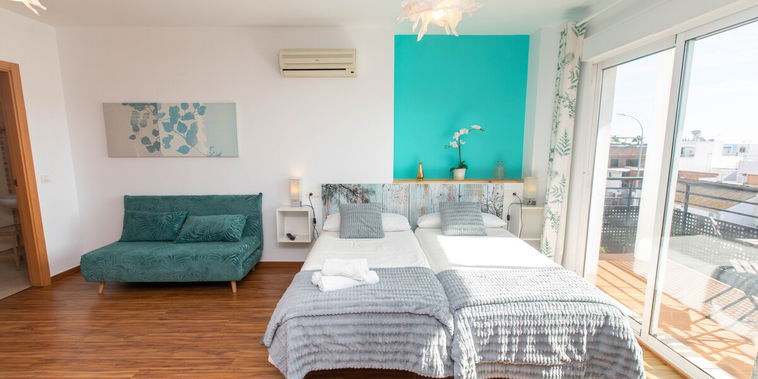 Precioso loft exterior, espacioso, luminoso y acogedor, a solo 40m de la playa