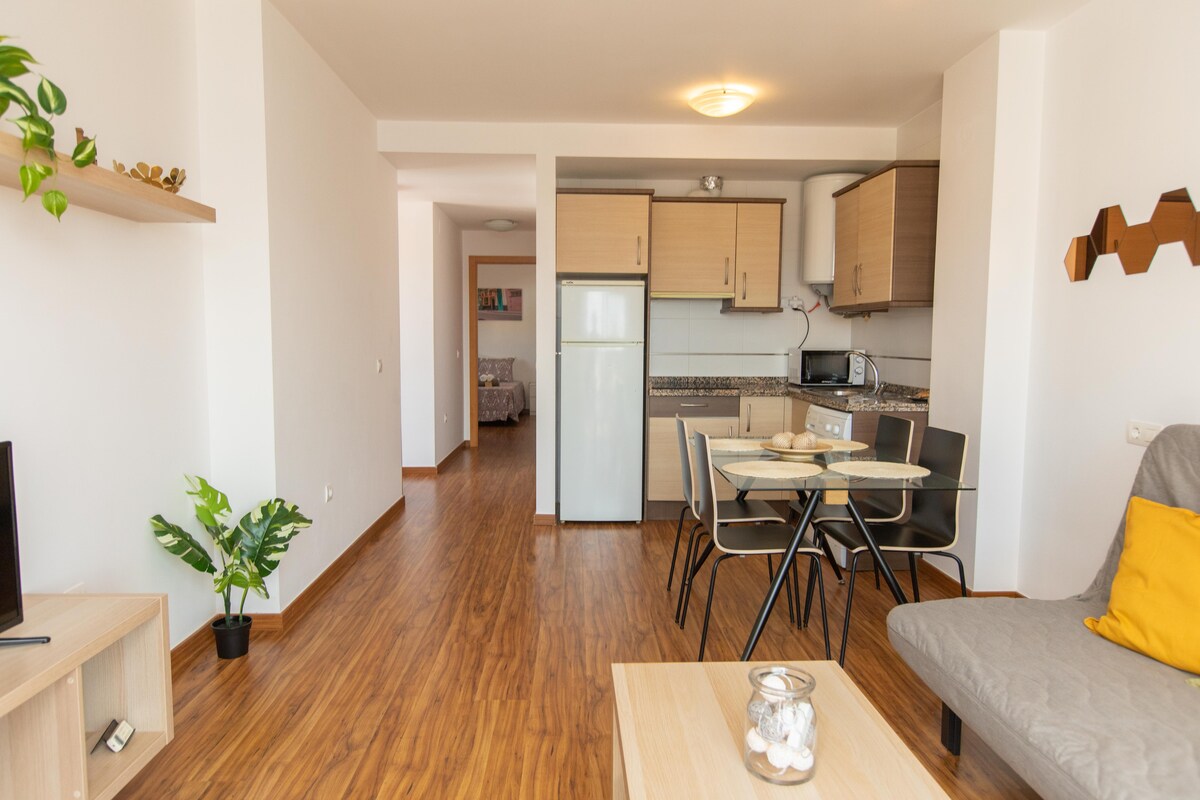 Apartamento exterior, espacioso, luminoso y  acogedor, a solo 40 m de la playa