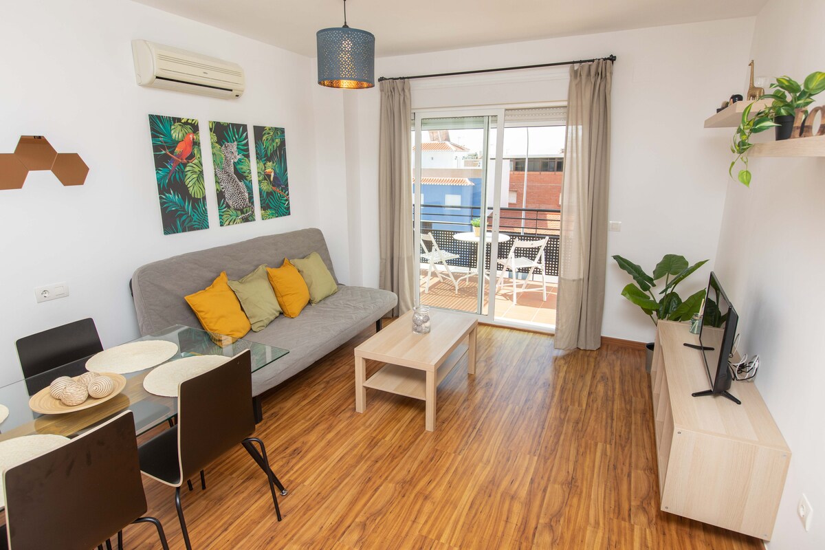 Apartamento exterior, espacioso, luminoso y  acogedor, a solo 40 m de la playa