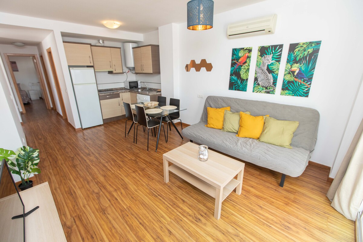 Apartamento exterior, espacioso, luminoso y  acogedor, a solo 40 m de la playa
