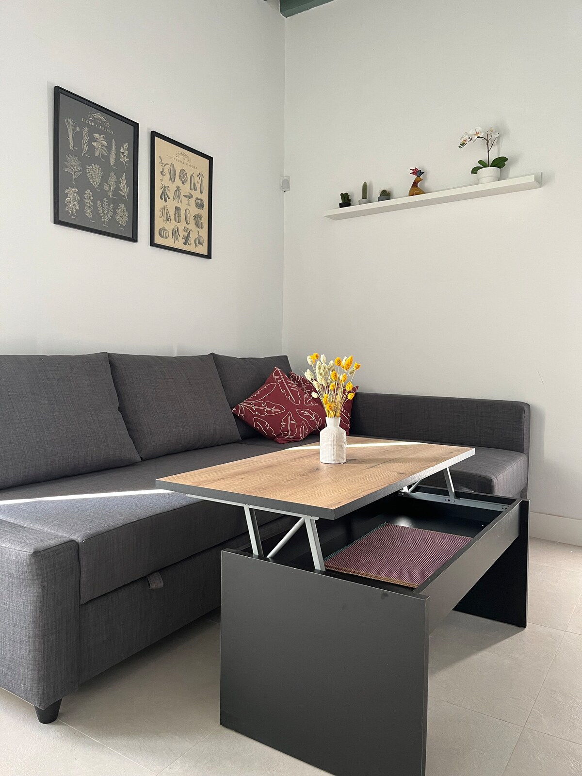 Disfruta de este acogedor y luminoso apartamento, ubicado en un barrio tranquilo