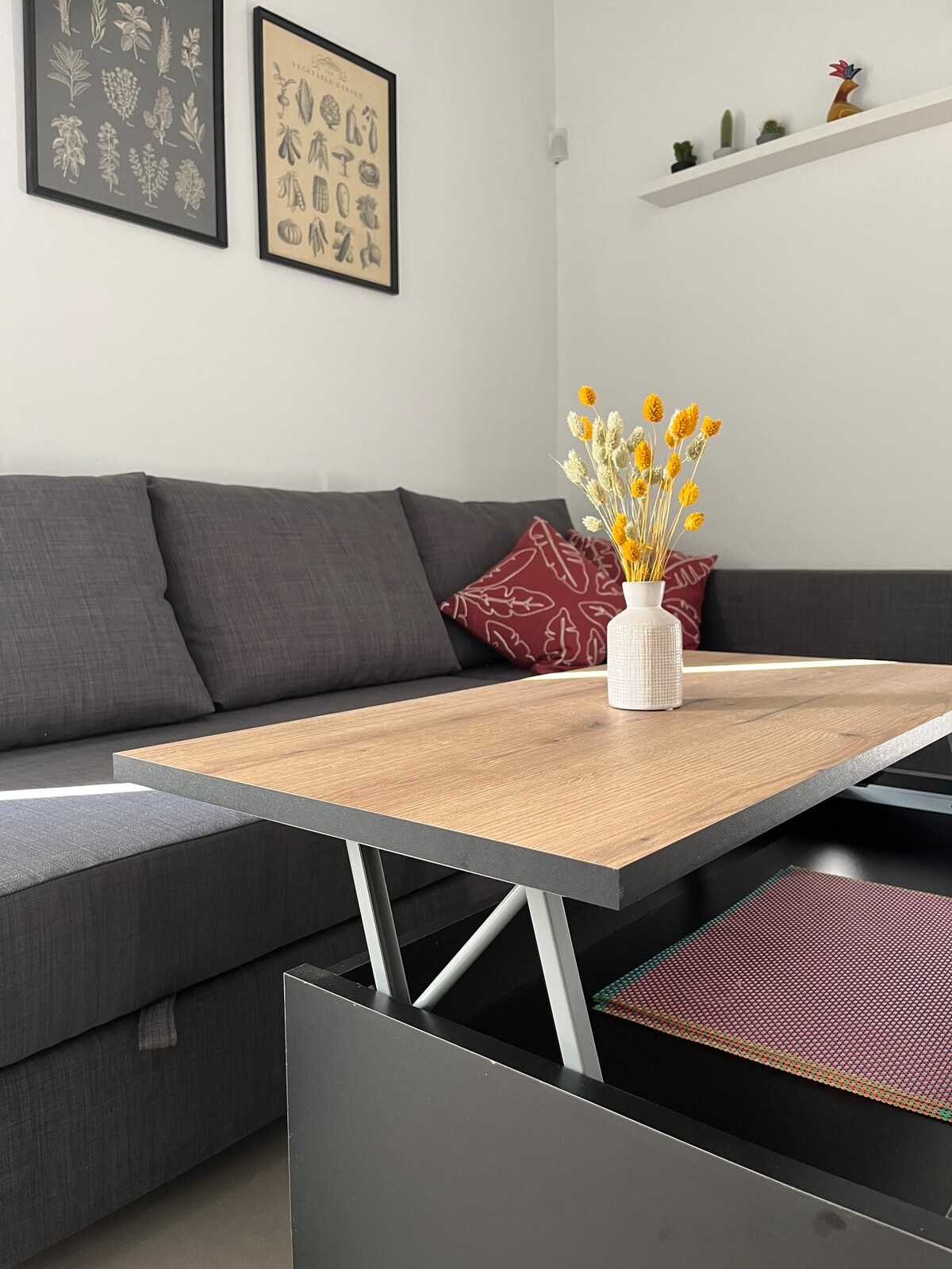 Disfruta de este acogedor y luminoso apartamento, ubicado en un barrio tranquilo