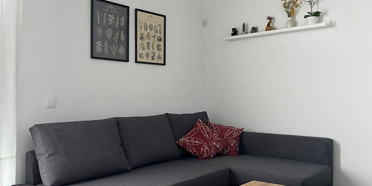 Disfruta de este acogedor y luminoso apartamento, ubicado en un barrio tranquilo