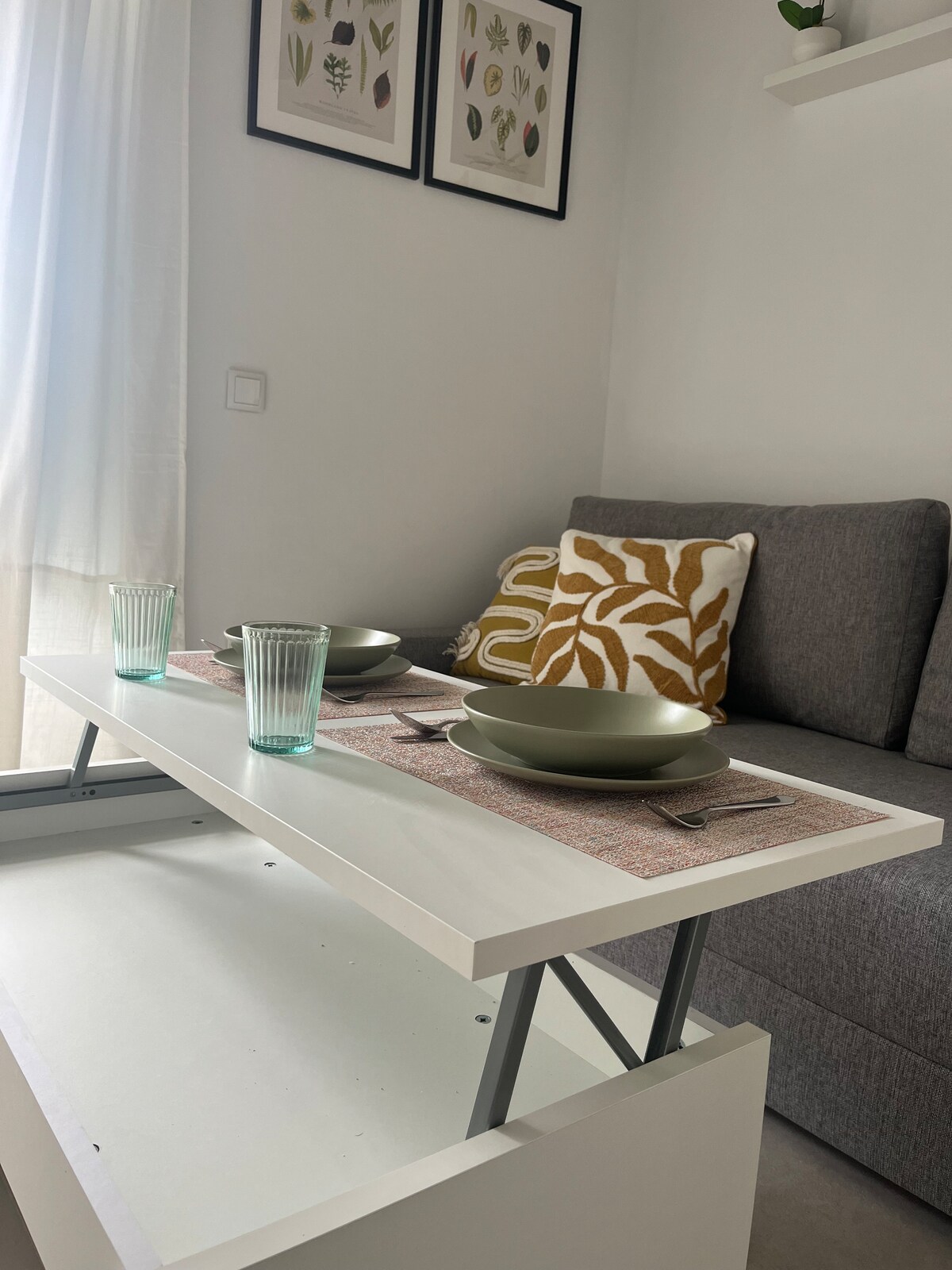 Disfruta de este acogedor y luminoso apartamento, ubicado en un barrio tranquilo