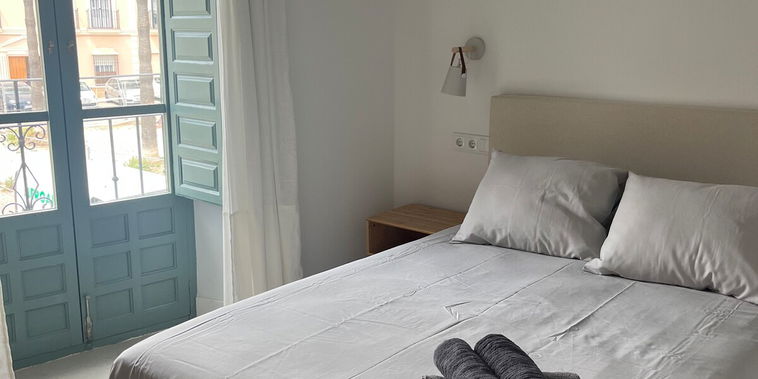 Disfruta de este acogedor y luminoso apartamento, ubicado en un barrio tranquilo