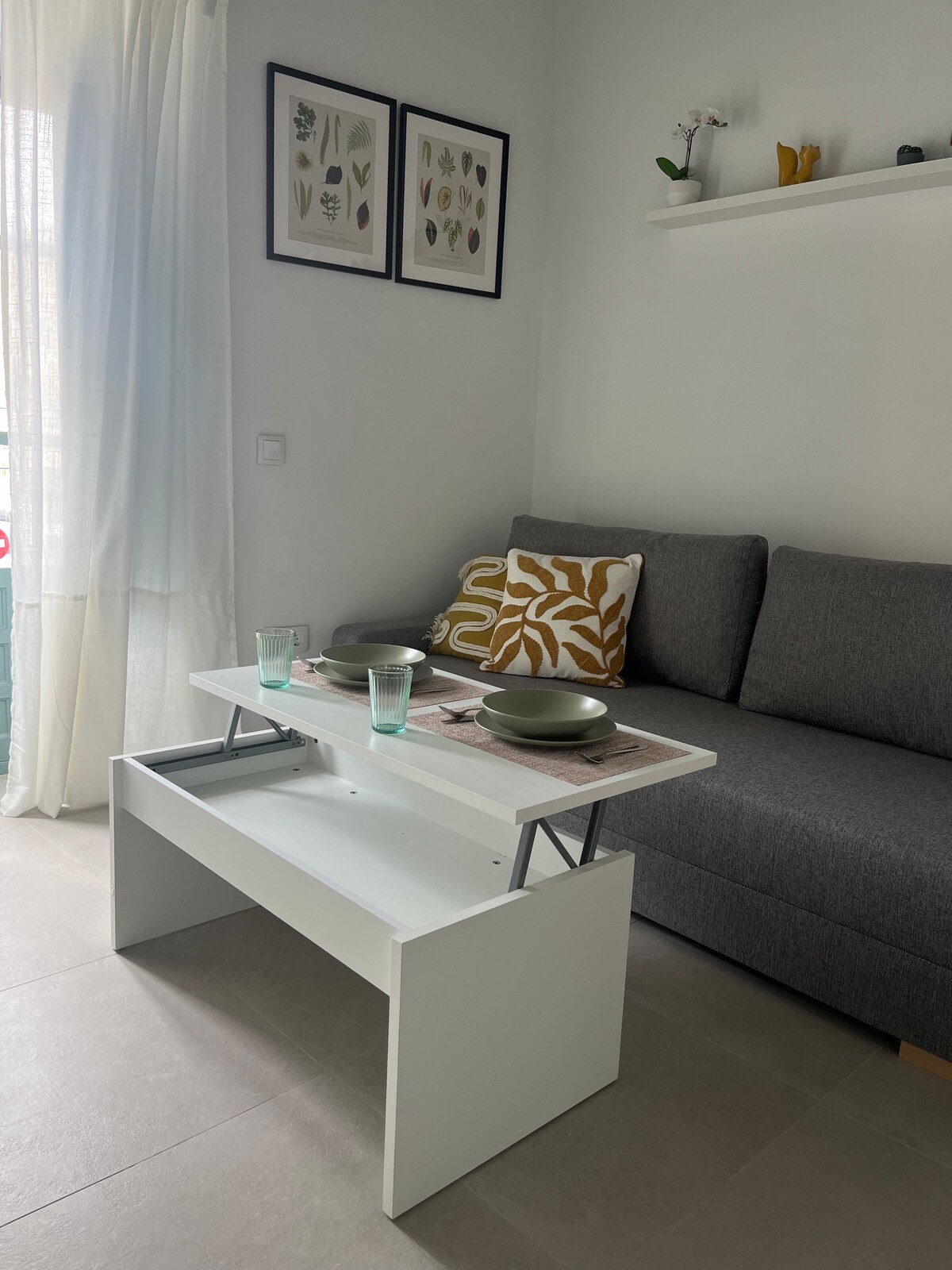 Disfruta de este acogedor y luminoso apartamento, ubicado en un barrio tranquilo