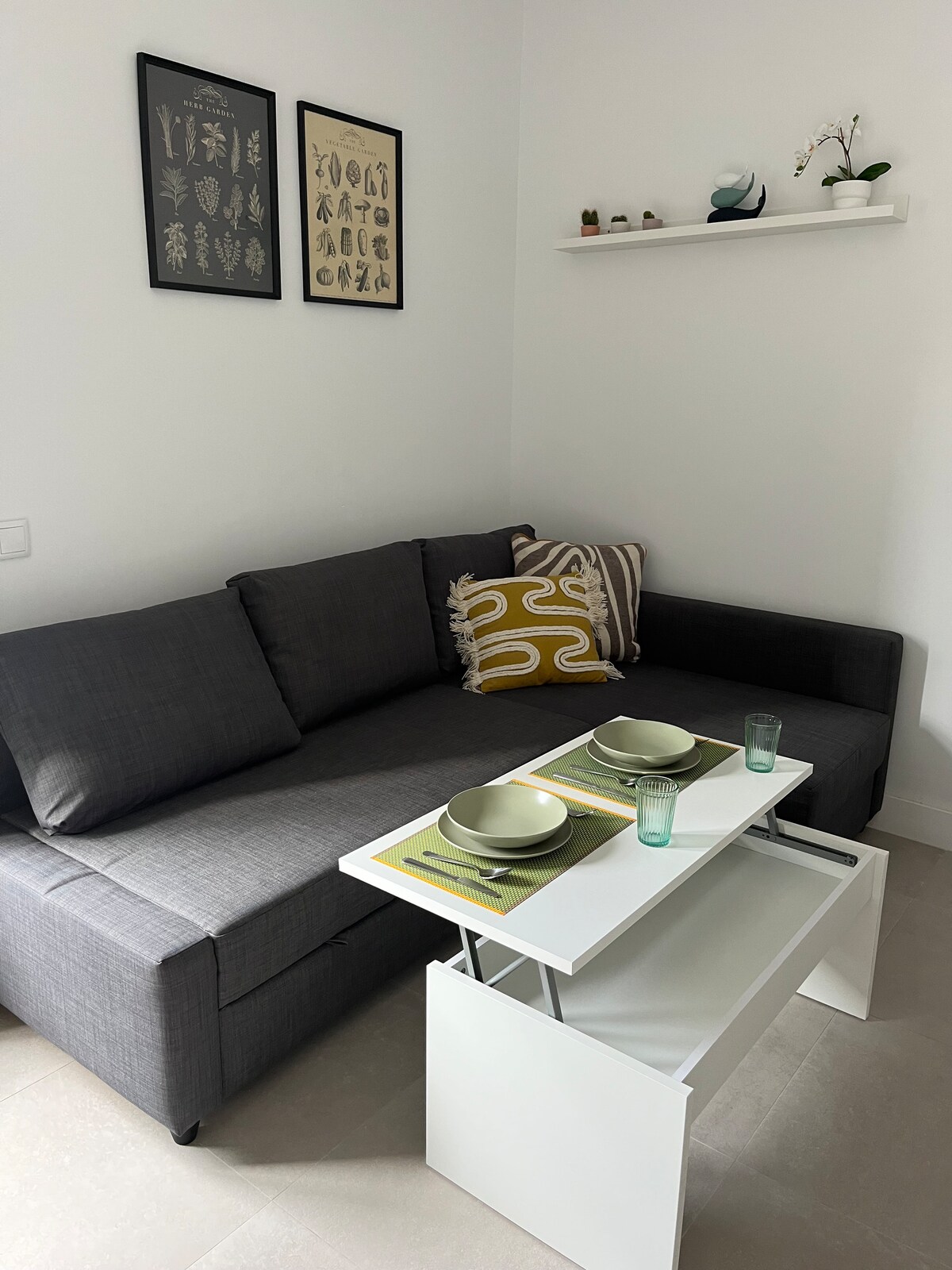 Disfruta de este acogedor y luminoso apartamento, ubicado en un barrio tranquilo