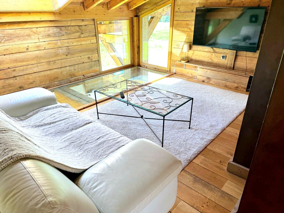 Have fun with the whole family in this stylish accommodation.