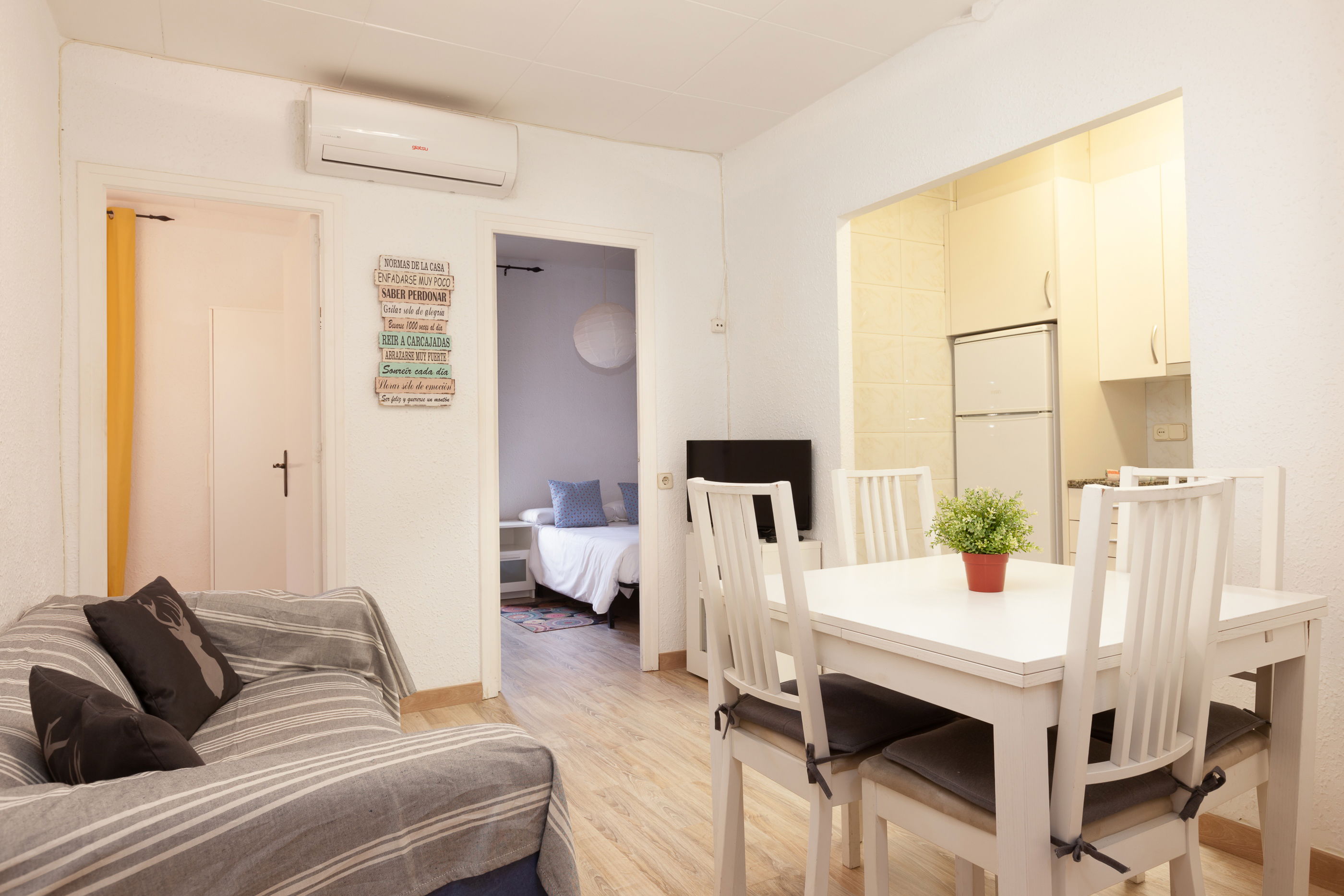 Apartment near Sagrada Familia. 3 bedrooms