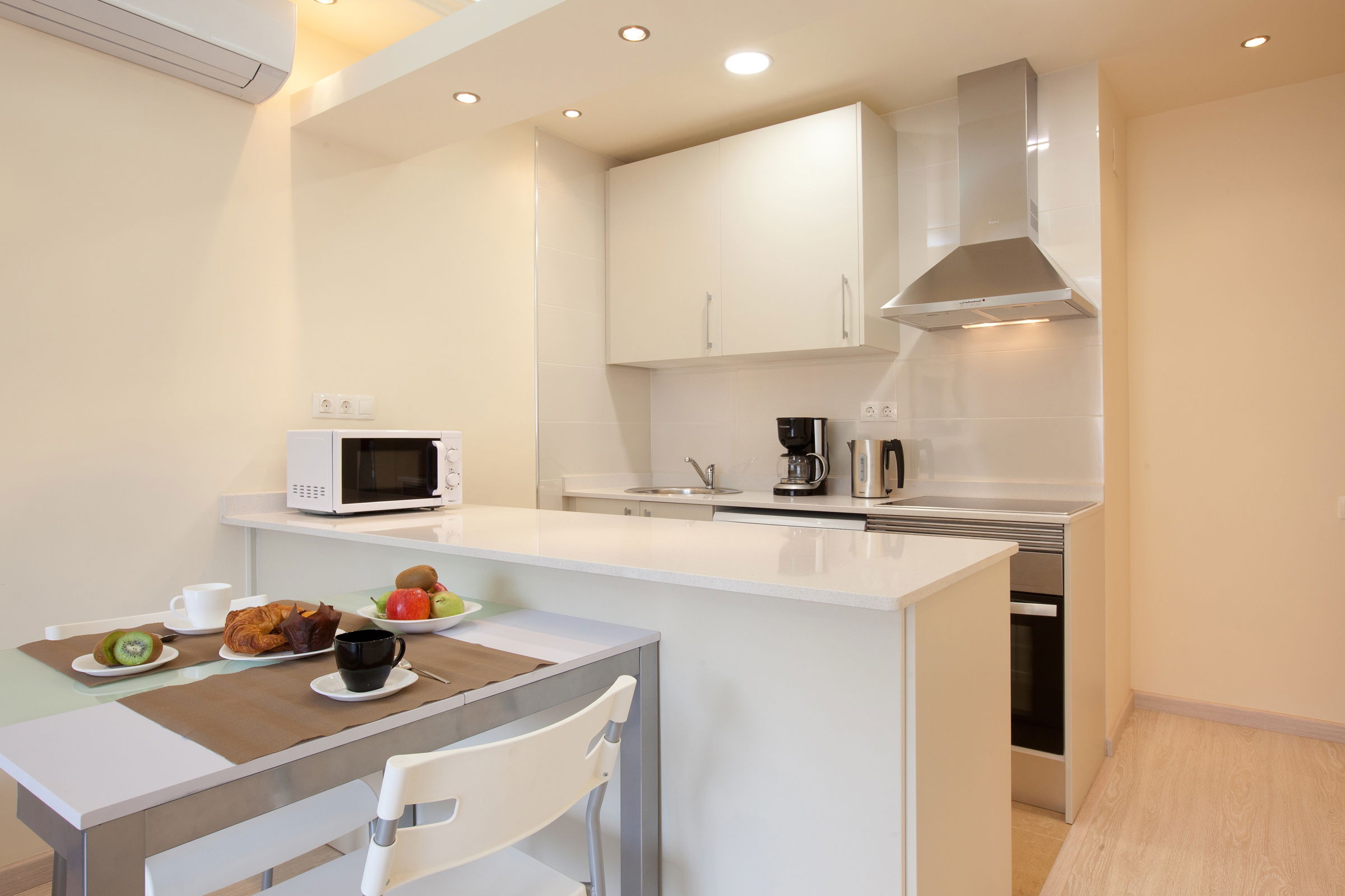 Next to Rambla Catalunya, 1 bedroom apartment