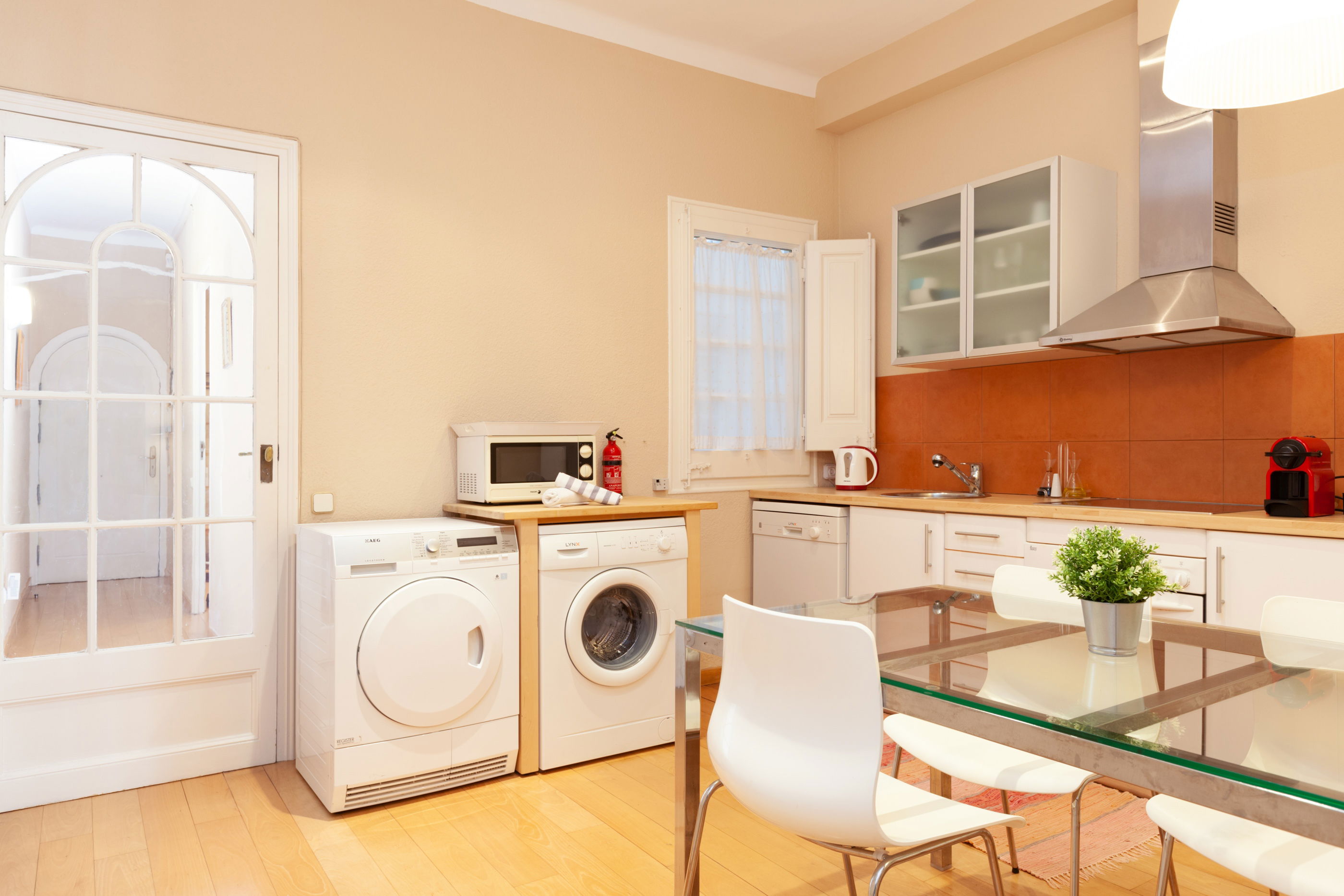 Apartment for 2 people in one of the best streets in Barcelona