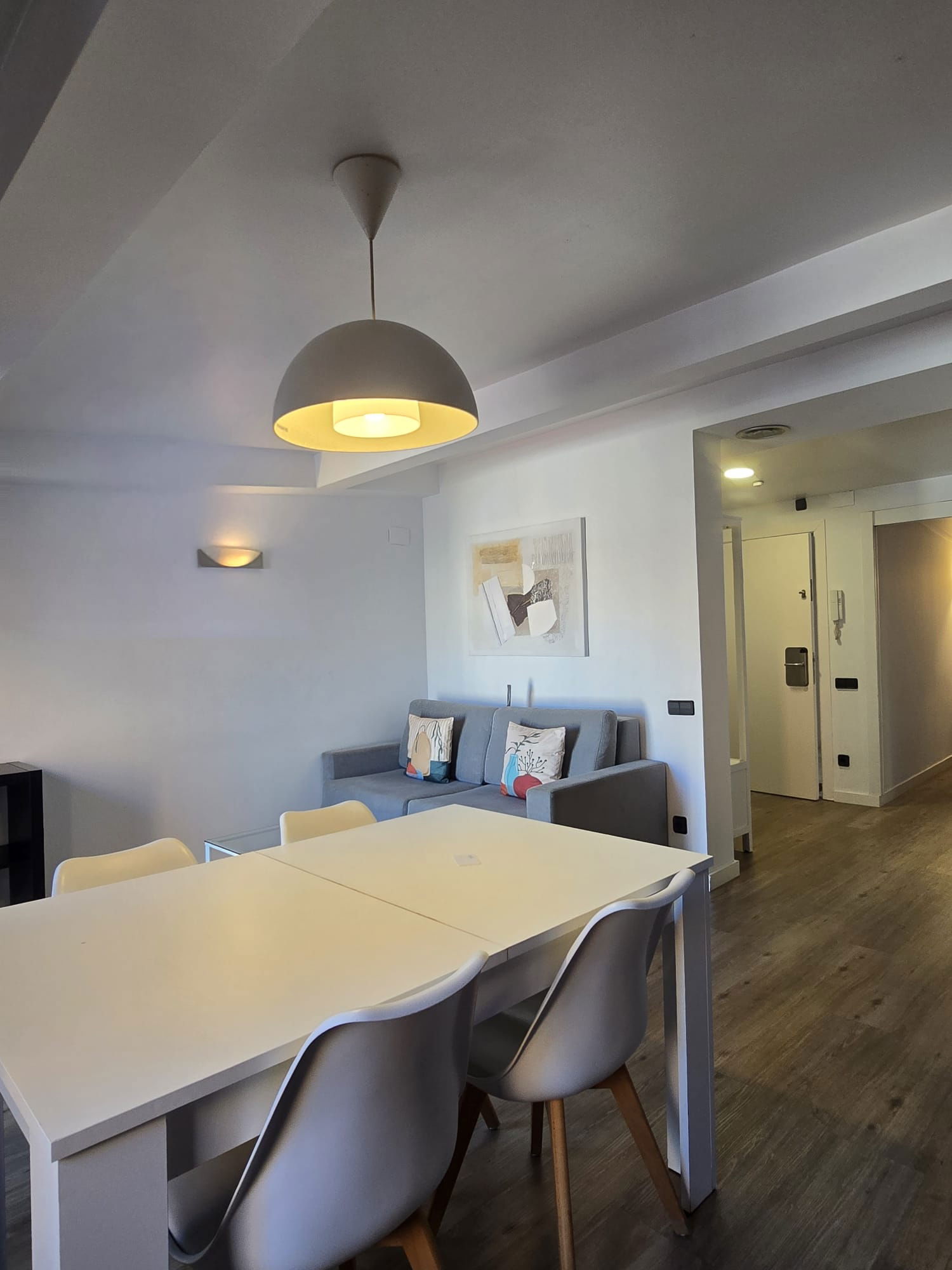 Acogedor apartamento en el centro de Ciutat Vella, en el Raval de Barcelona.