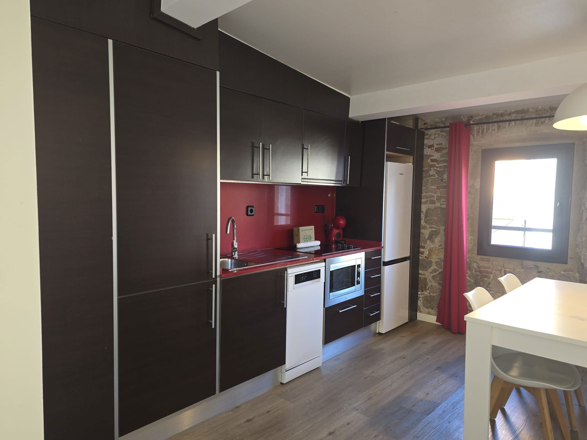 Acogedor apartamento en el centro de Ciutat Vella, en el Raval de Barcelona.