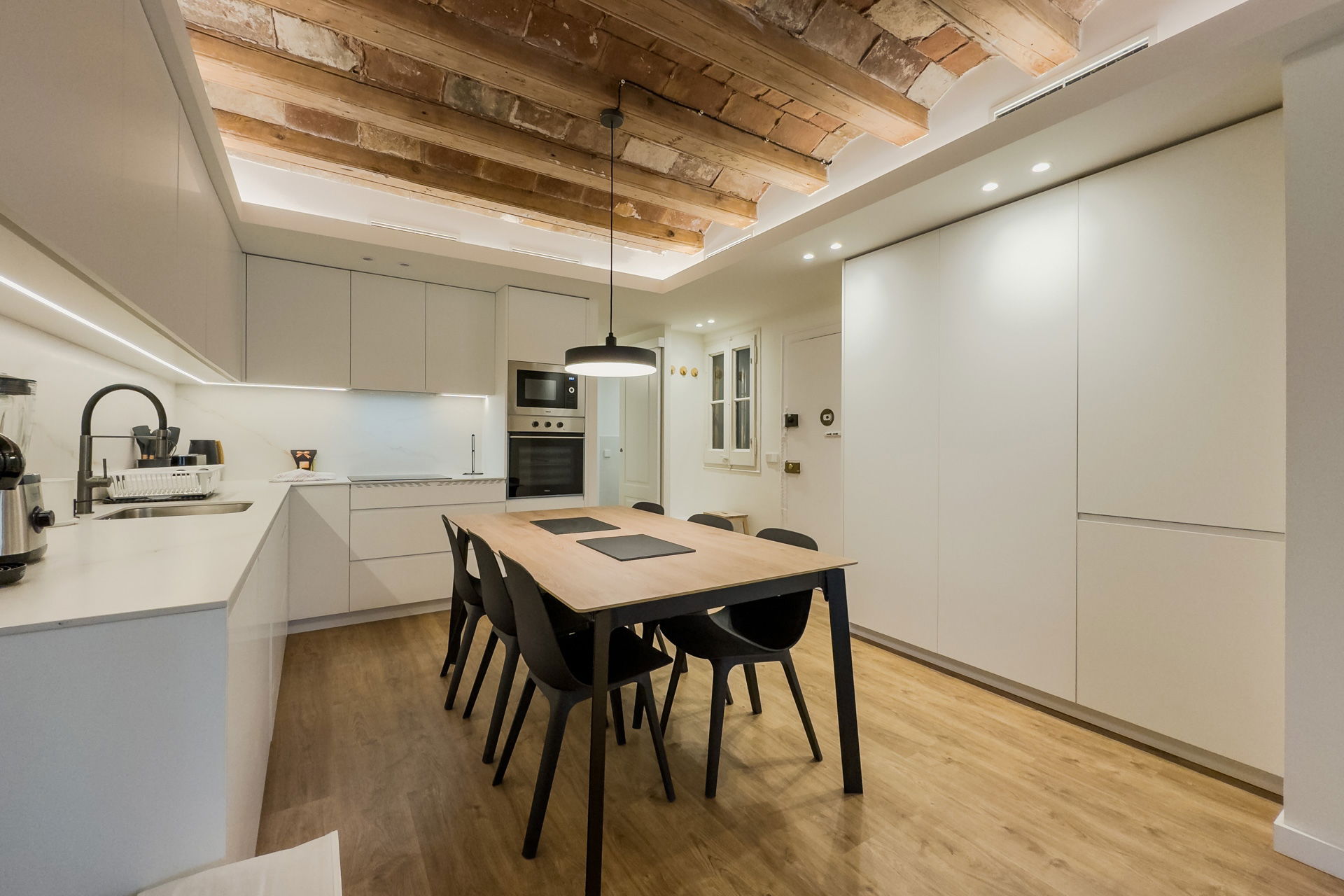 Spacious and bright apartment in the Born neighborhood with 3 bedrooms