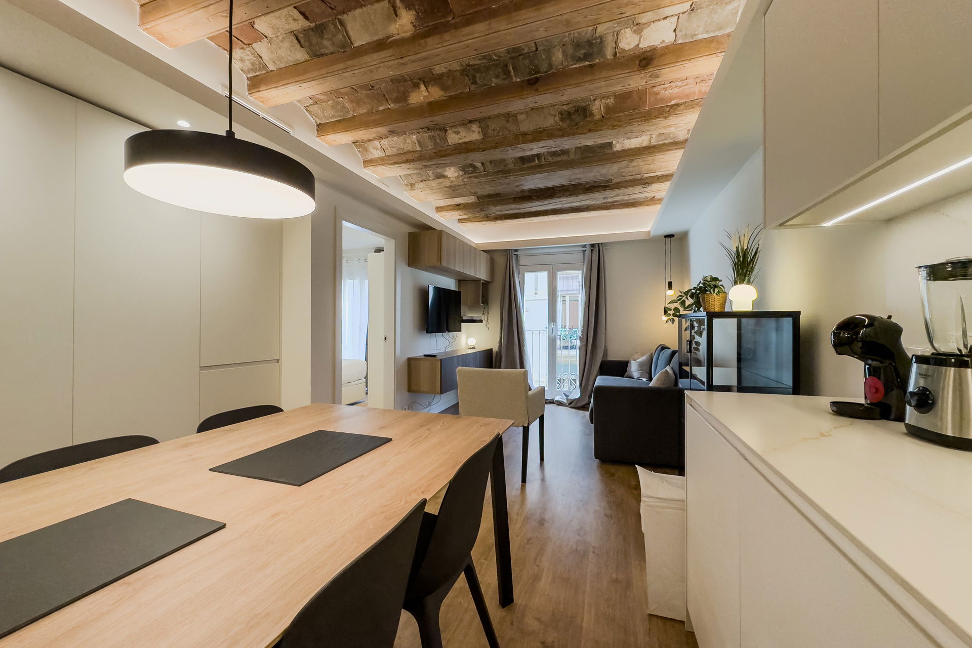 Spacious and bright apartment in the Born neighborhood with 3 bedrooms