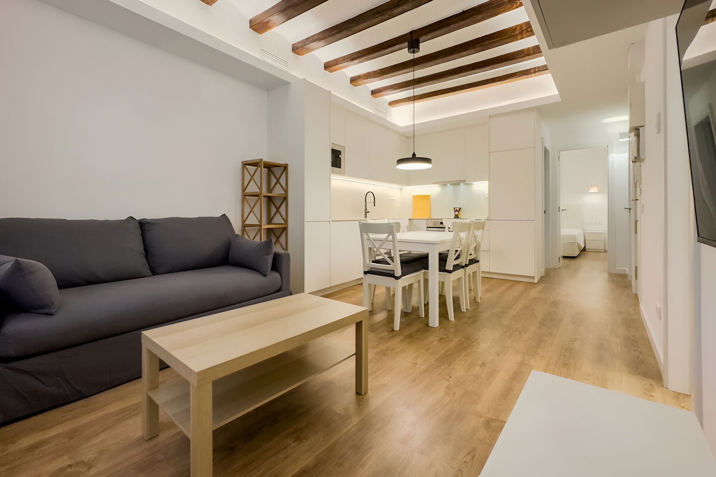 Central apartment with 2 bedrooms for 4 people