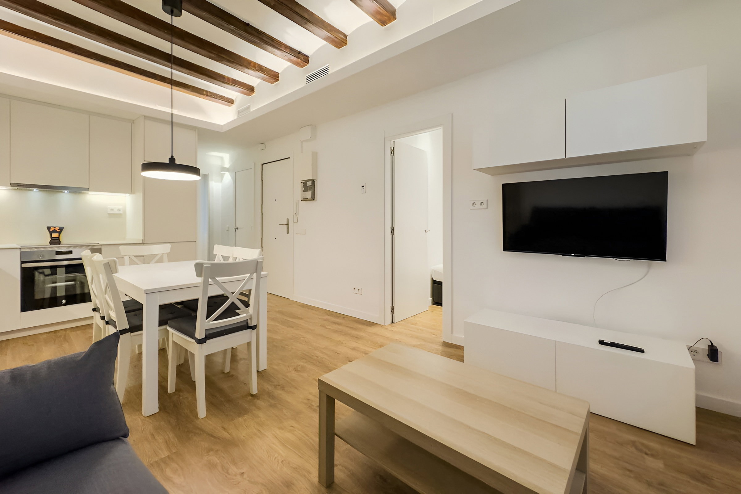 Central apartment with 2 bedrooms for 4 people