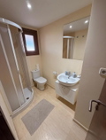 Bright and welcoming apartment with sea views, good location