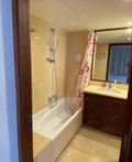 Bright and welcoming apartment with sea views, good location