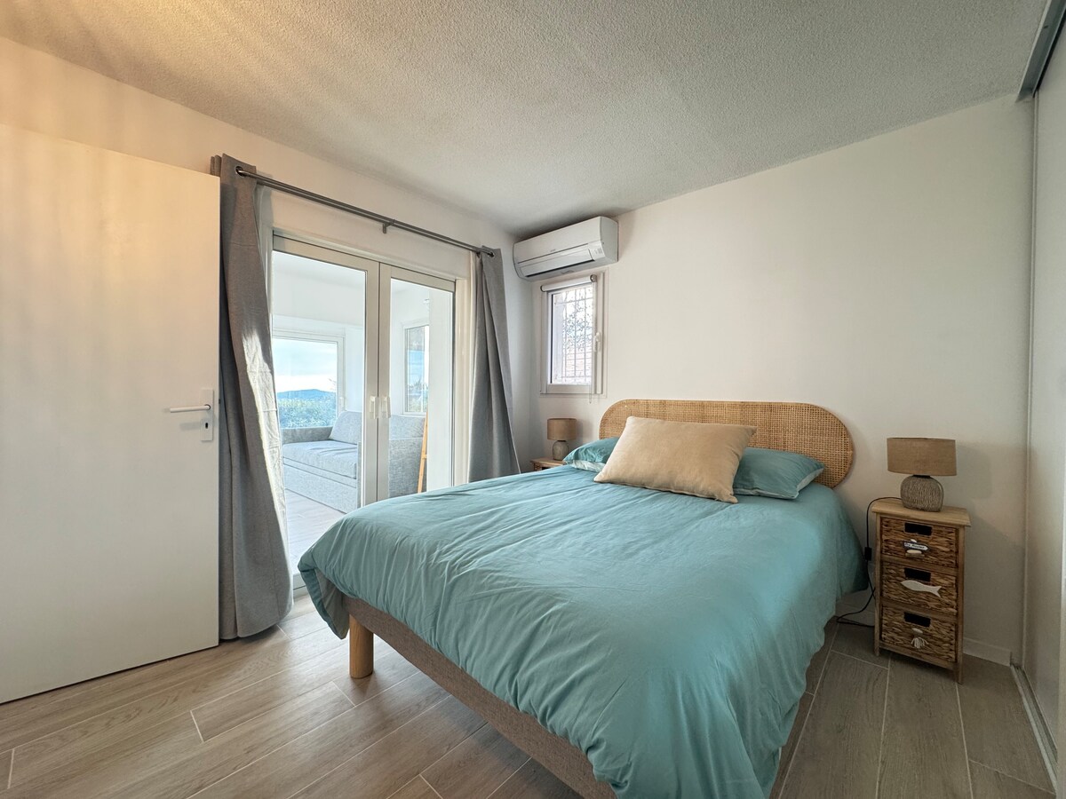 Bedroom 1 image 2