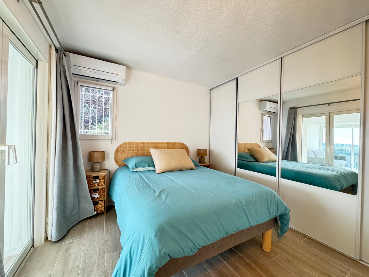 Bedroom 1 image 1