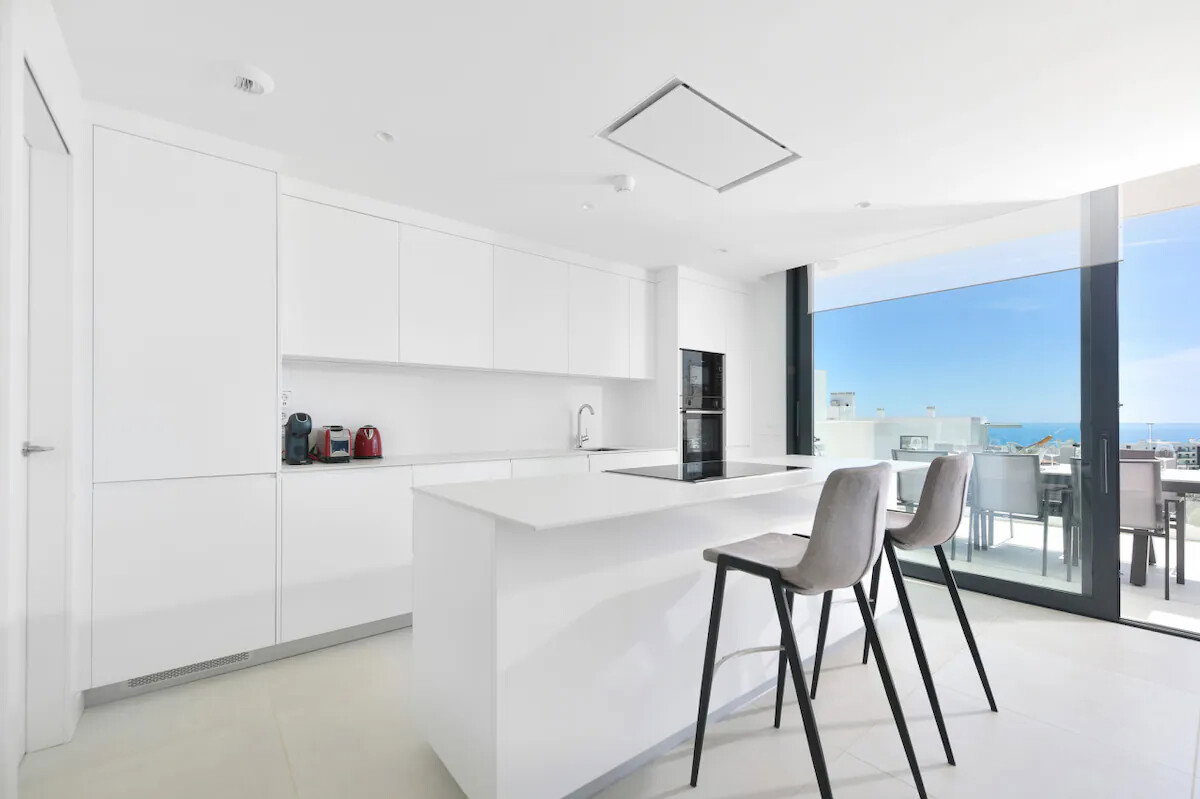 Prepare your favorite meals in the spacious, fully equipped kitchen.