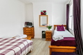 The Penn Pad | Spacious 5 BRs | Garden & Parking | Beach 2 miles | Sleeps 13+