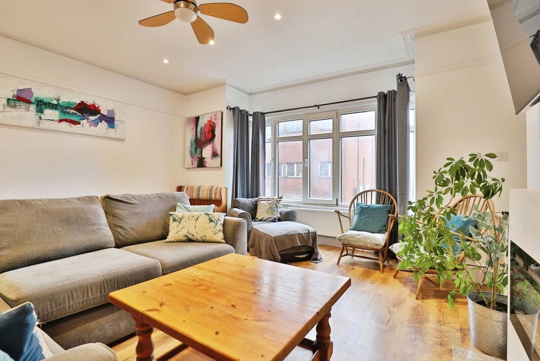 Ashley Cross | Stylish Maisonette | Vibrant Popular Village | Perfect Group Stay