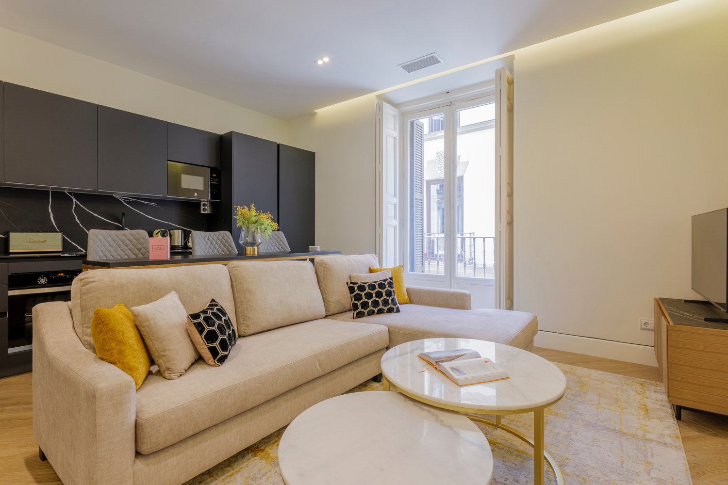 Furnished 60m² flat, ideal for professionals in the Palacio area