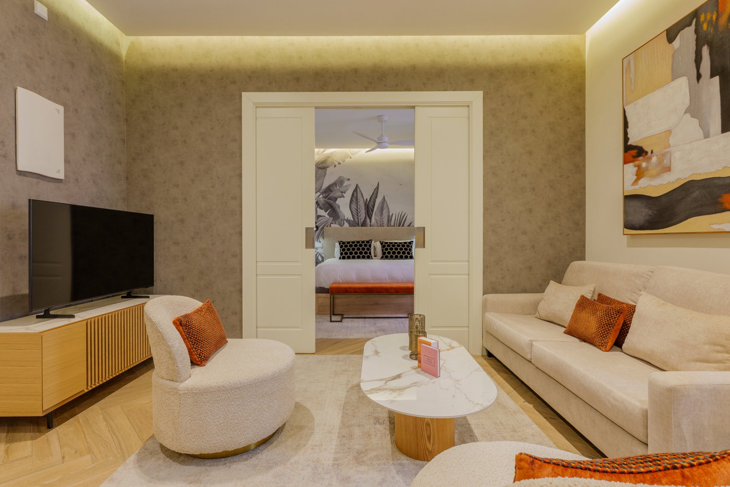 Spacious one-bedroom apartment with office steps from the Palace
