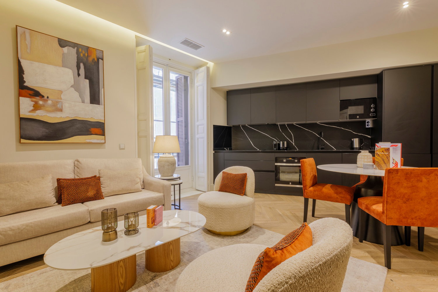 Spacious one-bedroom apartment with office steps from the Palace