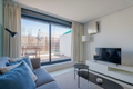 Moderno apartamento de 2 dormitorios con terraza en Chamberí