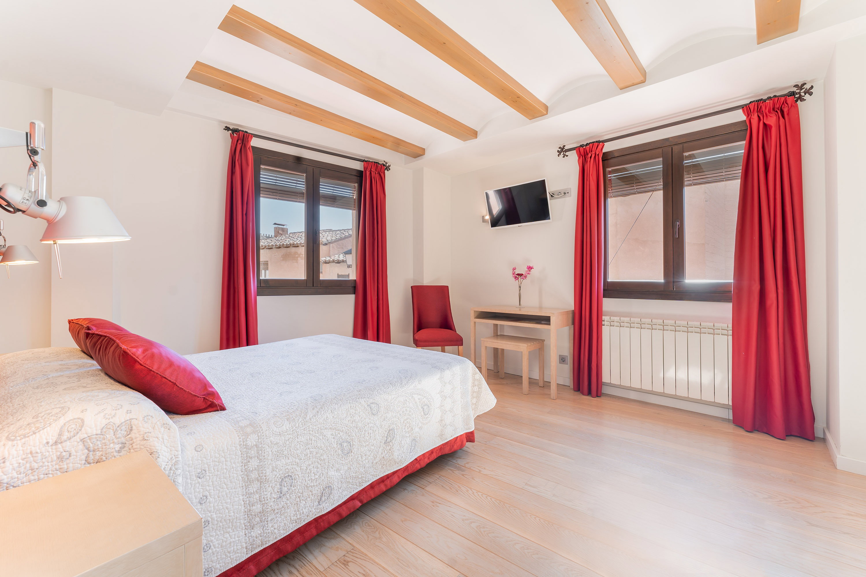 Habitación 3 · MORA · 2 Pax (Hotel Ottium - Albarracín)